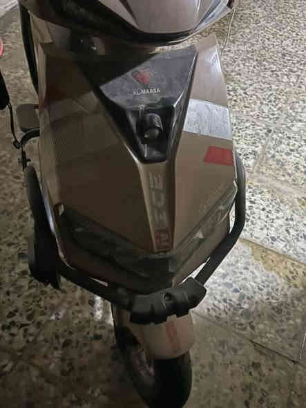 دراجه شحن للبيع آخر موديل 2024نقوصاته فقط بطاريات دراجه جديده لك رمبا سعر 400 مجال حك جيه *********** اتصال .واتساب متوفر 
المو شواي لا يدخل مستعجل ع بيعته
