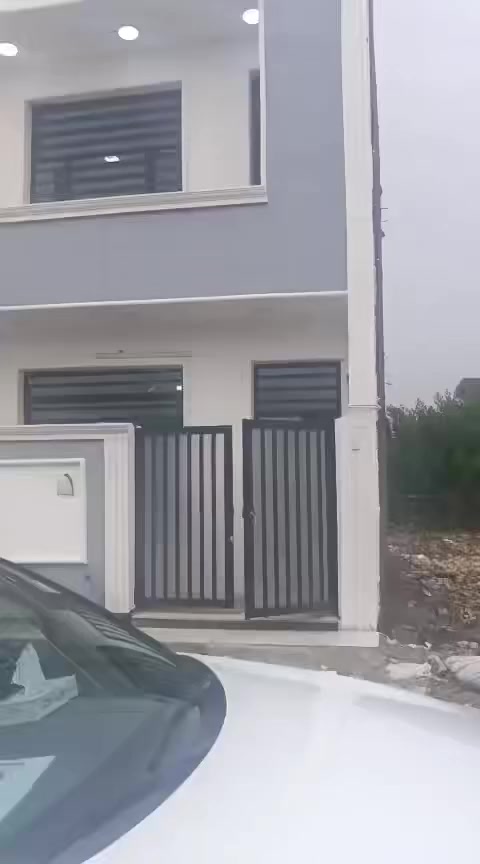 للبيع ٥٠ متر واجه ٥نزال ١٠ مربع الاول حي النصر بنا ء جديد فول مفتاح كامل من كلشي طابو زراعي سند ٢٥ قرار محكمه مكاتبه مع اصحاب السند للستفسار اتصل ***********
