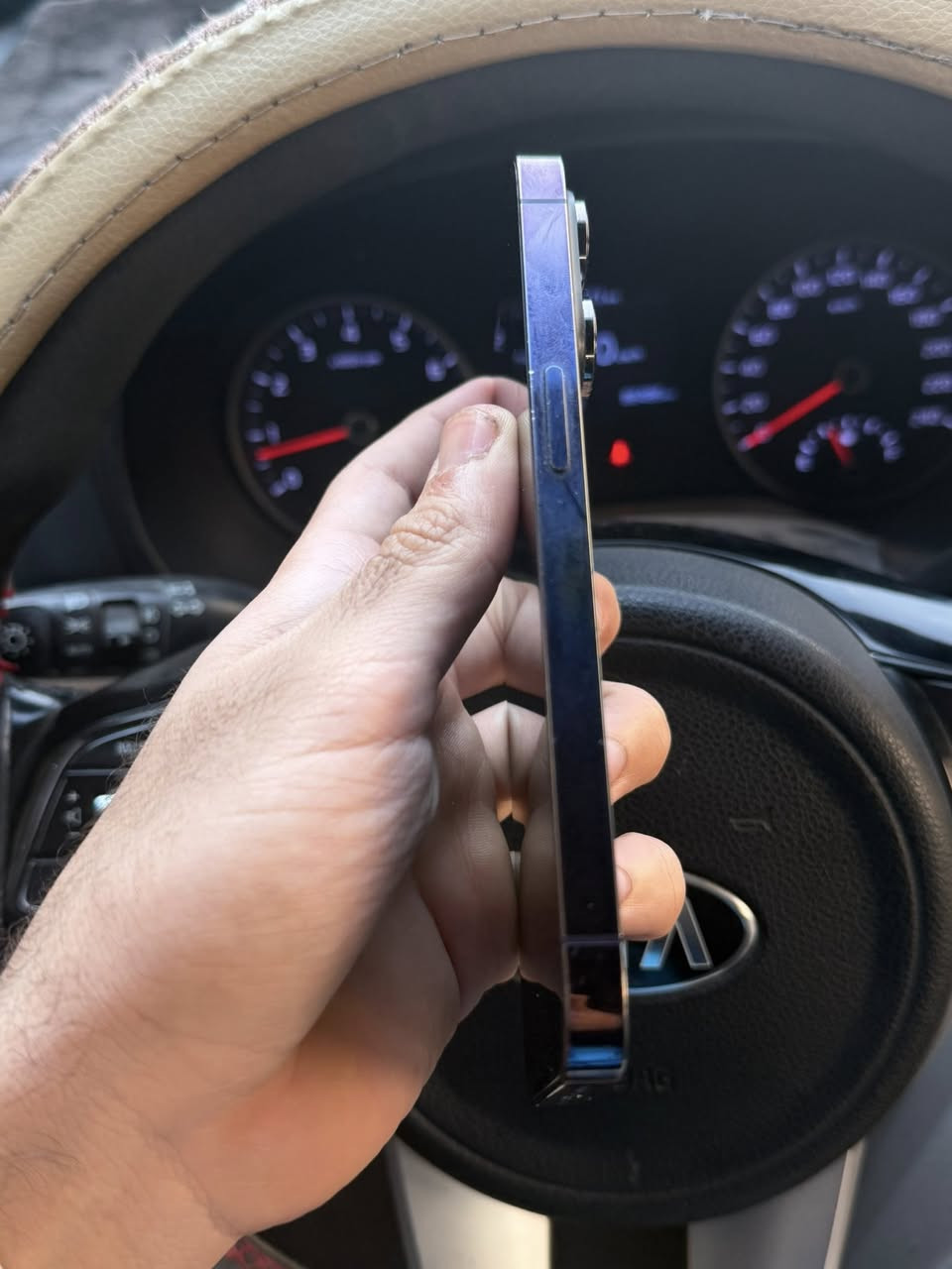 ١٤ برو دبل سمكارت ذاكره ٢٥٦ بطارية ٧٨ كفالة عامة الجهاز وتر بروف ب٥٤٠ قفل بغداد زيونه ***********
