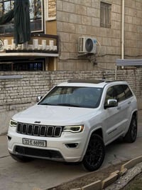 موديل 2018  وارد امريكي كلين تايتل كفاله عامه   جيب كراند شيروكي  لمتد...