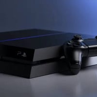 🔴 - للبيع –  🔴 🎮 PlayStation 4 (عادي) 📌 الحالة: نظافة فول – استخدام خف...
