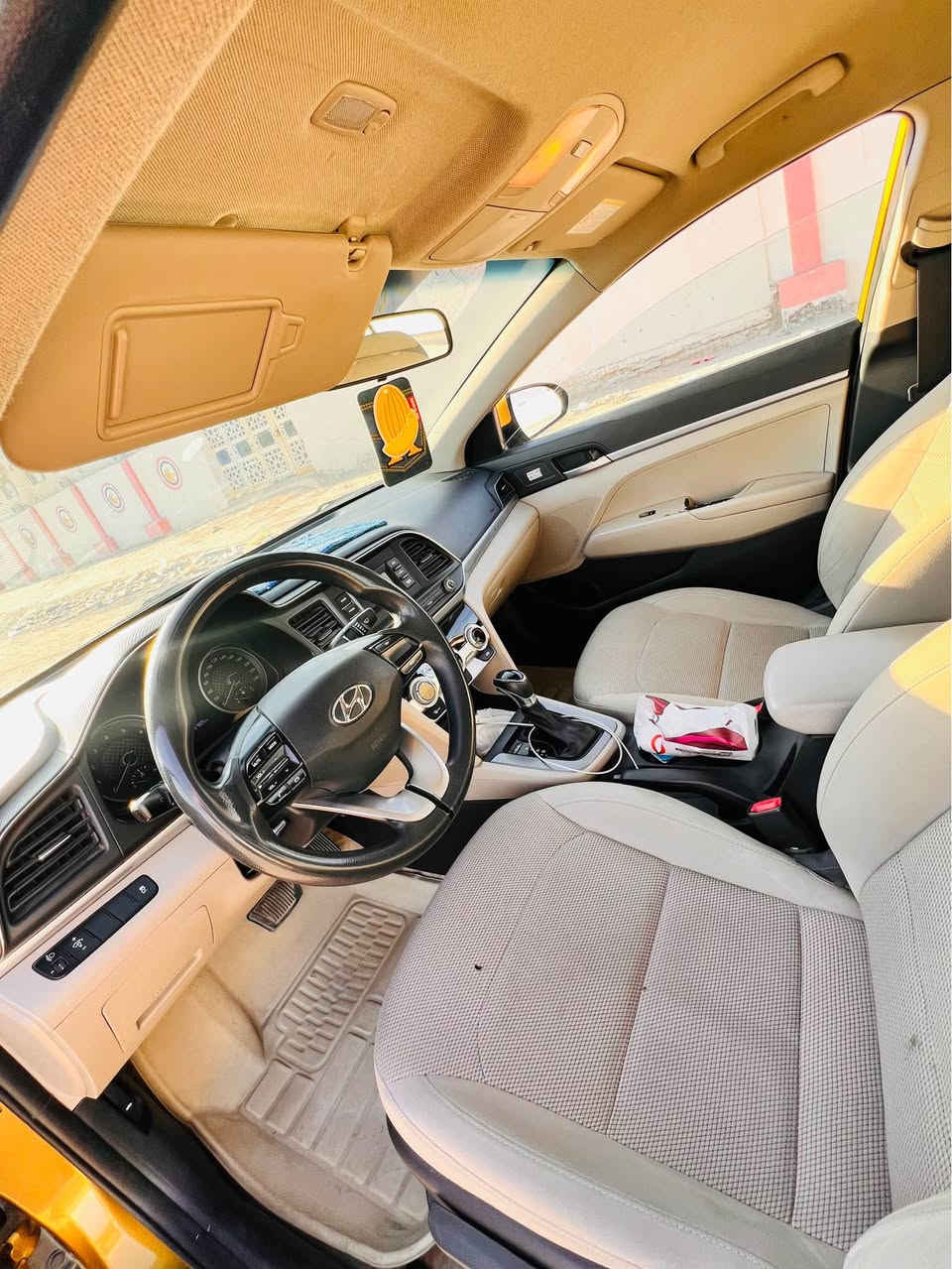 السلام عليكم 
النترا خليجي 2019 كفاله من حادث وبارد 
بيها صبغ بنيد اثر حالوبات وبيها جاملغ وباب كلير سياره نضيفه كلش مكينه كير كفاله حجم 1600 بيها كم حالوبه بالقماره خفاف مامبينات السعر بي مجال للشراي 
فقط بيع كل التفاصيل نذكرت  مكانها نجف ورقم نجف وشرط مداور. / *********** النجف, العراق
