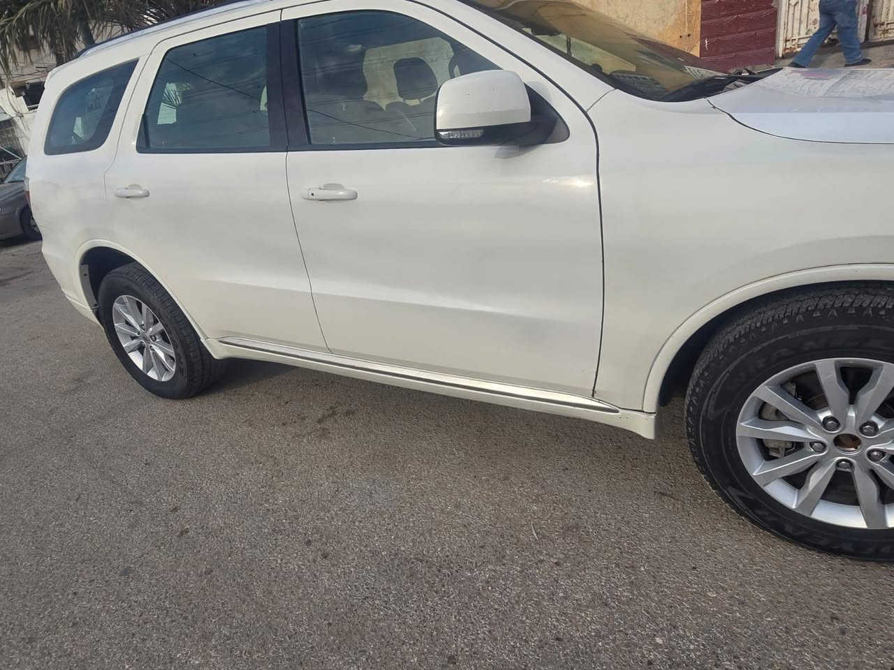 السلام عليكم  
دورنكو خليجي 2011 مكينة 8سلندر سيارة فول مواصفات من غير الفتحة  تبريد امامي و خلفي  حادث صفحة الايمن جاملغ صبغ بنيد مبدل
بيبان اليمنة الامامي والخلفي صبغ سيارة محدثة 17
سعر 150 وبيهة مجال
***********
كربلاء
