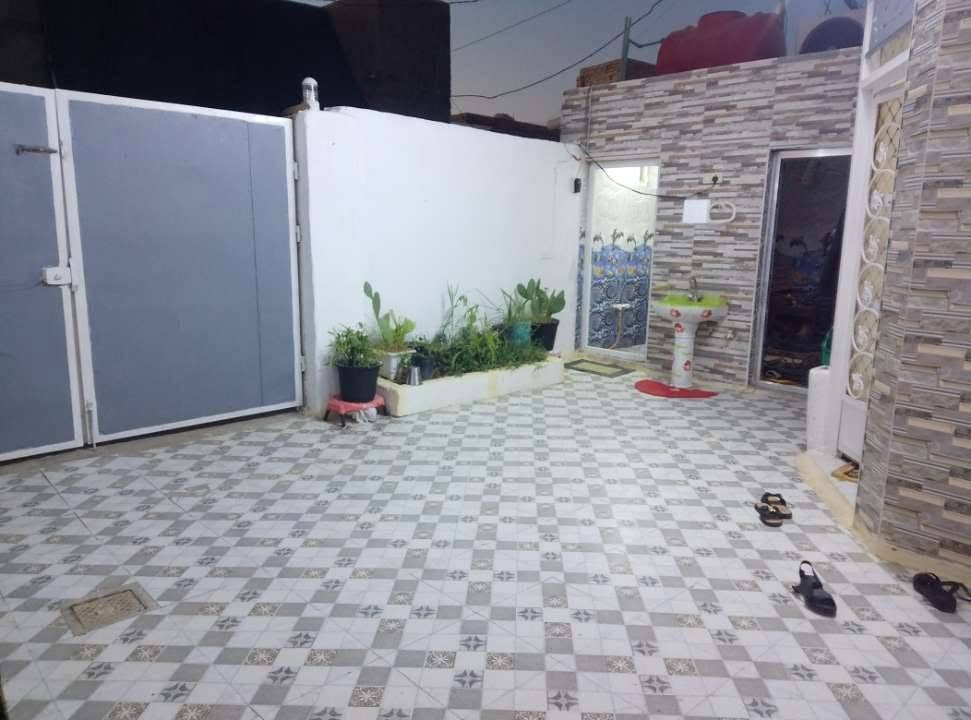 السلام عليكم بيت  للبيع التقية الثالثة ورة مطعم بغداد طابو زراعي طابقين التفاصيل اتصل على الرقم *********** 
***********
