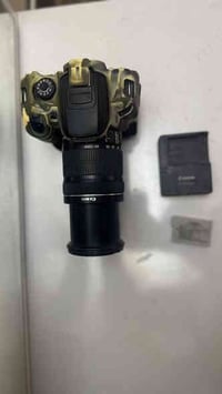 تجي تفحص وتاخذ  كامرات عدد2  70 دي كانون 700 دي كانون  زوم 100:400 عدس...