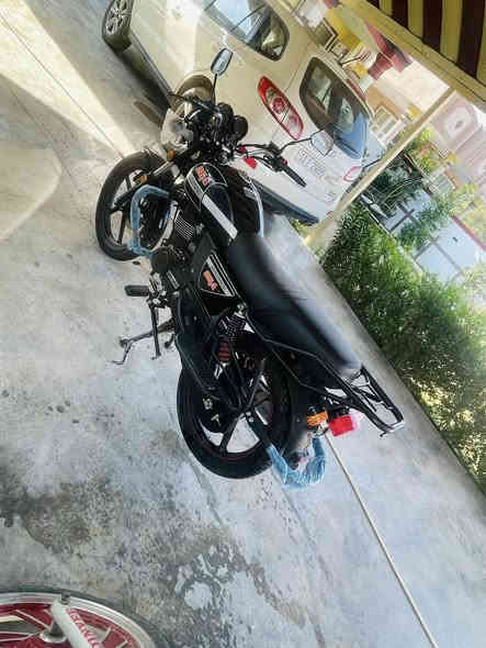 السلام عليكم دايوان ٢٥ فول مكفول من كلشي اي نقص مابي ماطور خير من الله محرك ٢٠٠ مكفول تايرات جدد دشبول اكتروني مابي اي شي كلا شغال اوراق سحب خير من الله كهربايات كلا شغاله سعر مليون و٣٢٥  بي مجال حك جيه مكاني ديالئ سراجق  رقمي ‭٠٧٧٤ ٢٧٢ ٨٦٢٦‬
