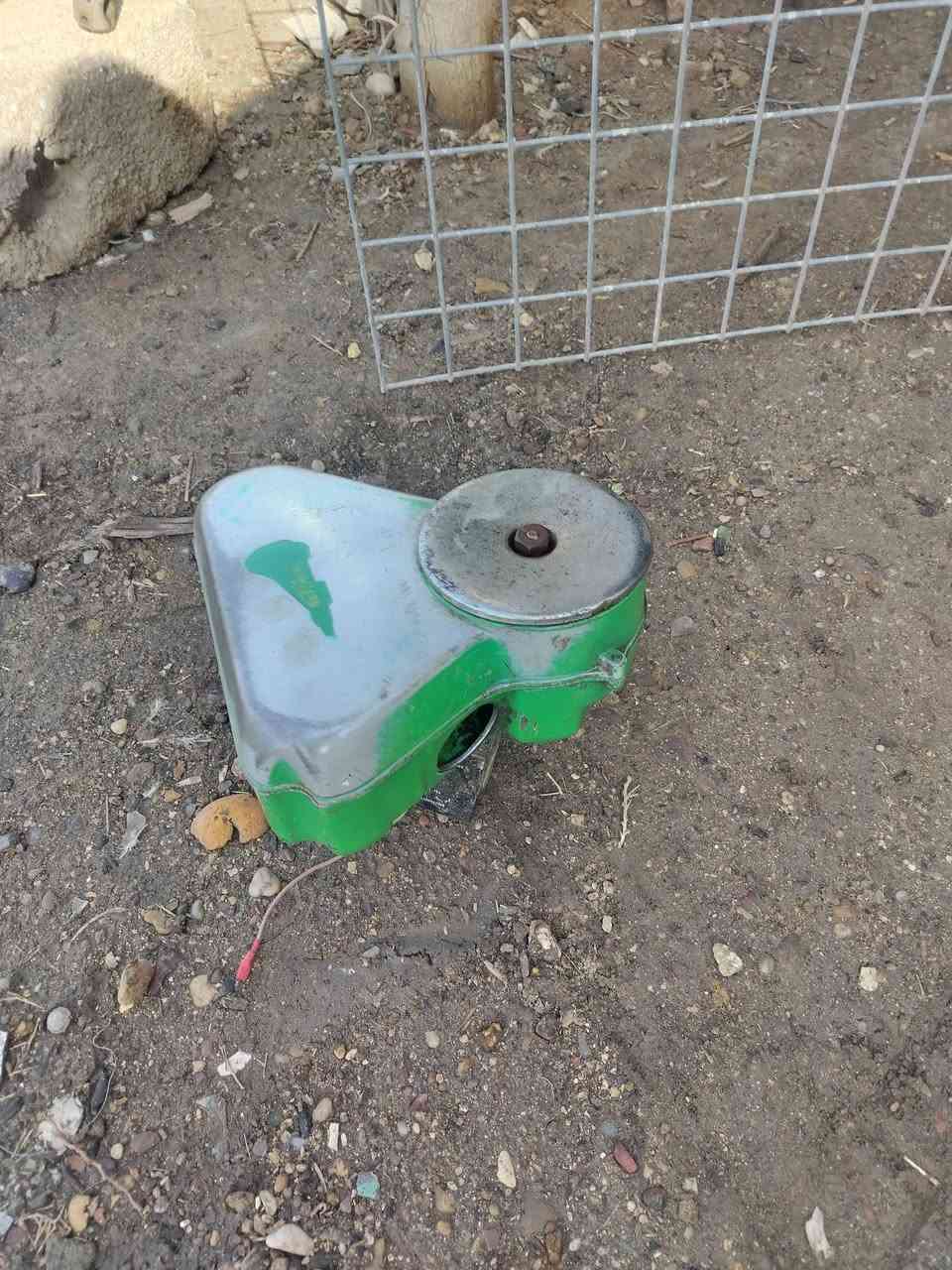 غراض تفصيخ للبيع مكان الانبار هيت موجود توصيل اتصل على ***********
