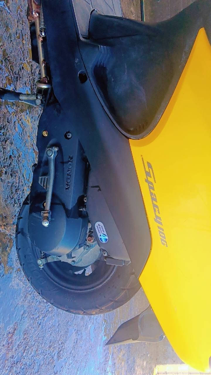 سلام عليكم سبيسي للبيع
صار شهر نازله من رمبه دراجه جديده كامله من كلشي 
مكاني بغداد الحسينيه راشديه *********** 
شباب ما متواجد ع فيس مارد تعليقات( سعر اتصل )
