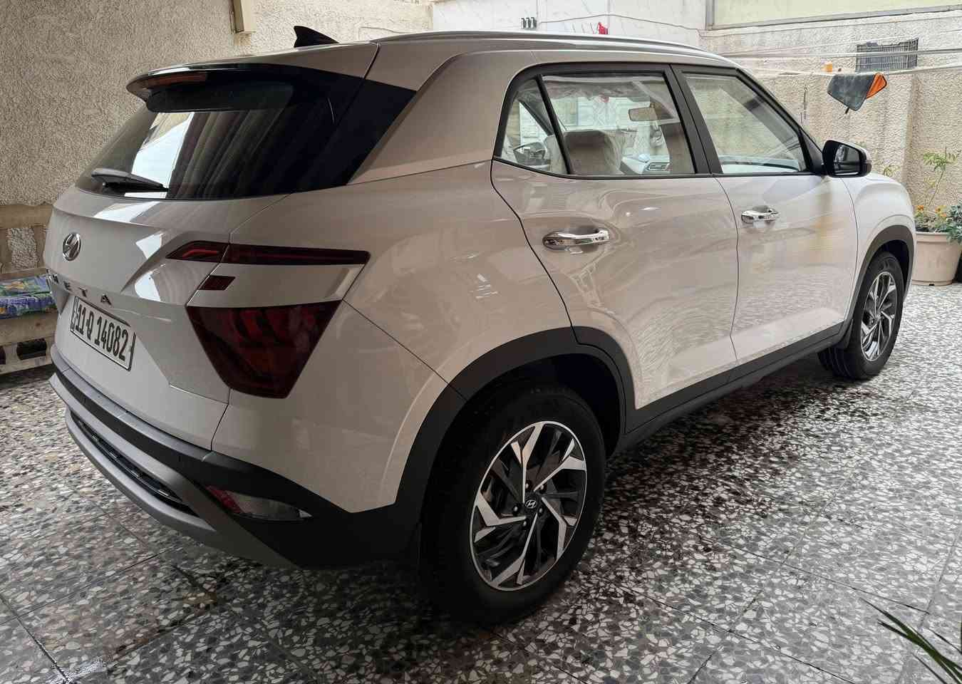 كريتا موديل 2024
خليجي ضمان الشركة الاولى 
ماشية 5k
السعر (158)$قفل
في حالة الزيرو 
فول مواصفات 
بانوراما 
بصمة تشغيل وتشغيل عن بعد 
مري جانبية شفط 
عدادات ديجيتال
شاشة كبيره
كاميرا خلفية 
حساسات خلفية 
اضواء led 
اوتو هولد 
هاندبريك كهربائي
كير ٨ نمر
تحكمات ستيرن جهتين
شفتات ستيرن 
شاحن لاسلكي
منافذ USB 
تبريد قطعتين
اشاير بالمري الجانبية 
الهاتف/***********
العنوان/بغداد الكرخ
