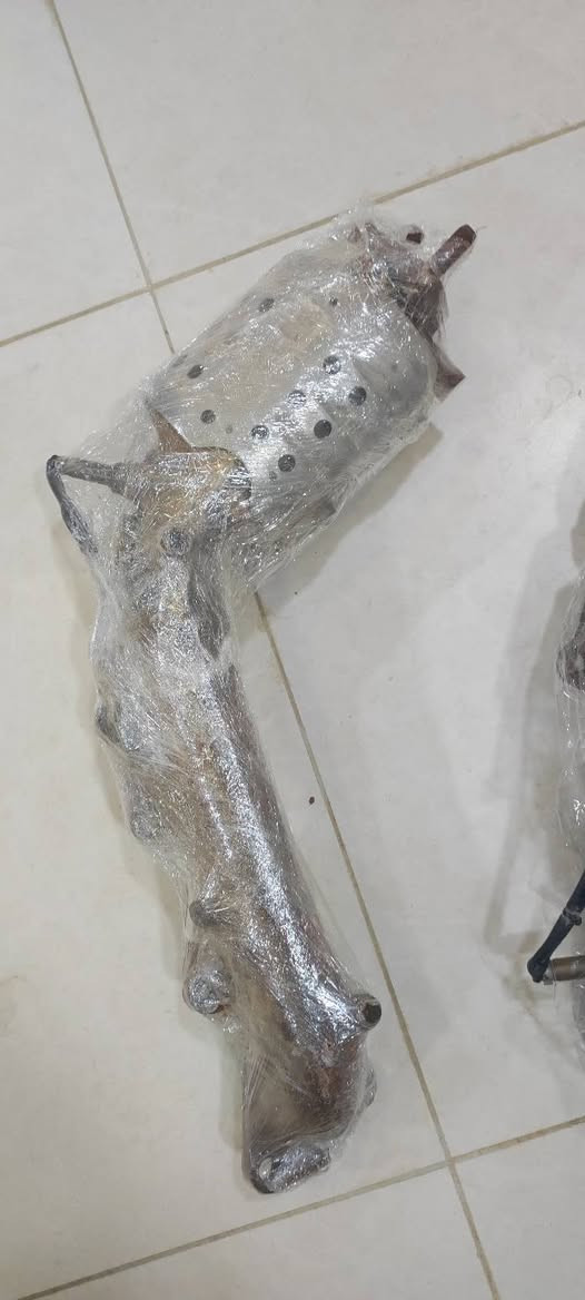 قبق شوته كامله+ جوينات شوتة+دكشنات تفصيخ خليجي+جگ تاير+فسفورة دعامية خلفية+ستاب لايت لد باب جنطه ***********
