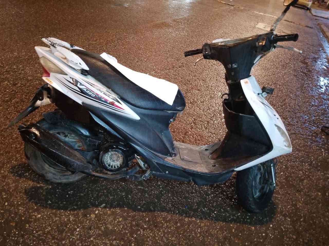 بسم الله للبيع ادرس محرك حيل حلو لا تنقيص ولا تبخير كشره حلو مثل مشوف بس يرادله دشبول سعر 250 وبيه مجال بسيط العنوان الرمادي الورار رقم الهاتف *********** شباب الي يريده يتصل
