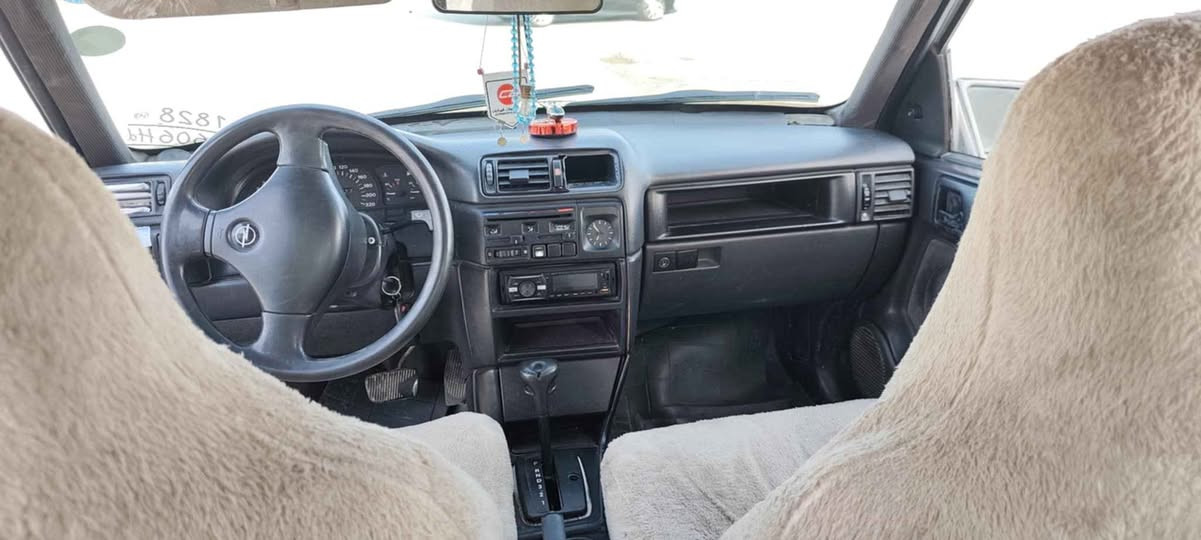 ئۆپل مۆدیل ١٩٩٠
ئارم سۆرانە وەکالەیە
ئارموو ئەولایە بەشەرت
مەکینە ٢٠
تۆماتیک
بی دەحم خایسی نیە
سەیارە تابلی خاوینە بی مەسرەفە
سەیارە گیرمەکینە بەشەرت 
تابلی توندوو تۆلە
سحر ٢٩گەلا مەجال
شوین حاجیاوە
*********** Singapore
