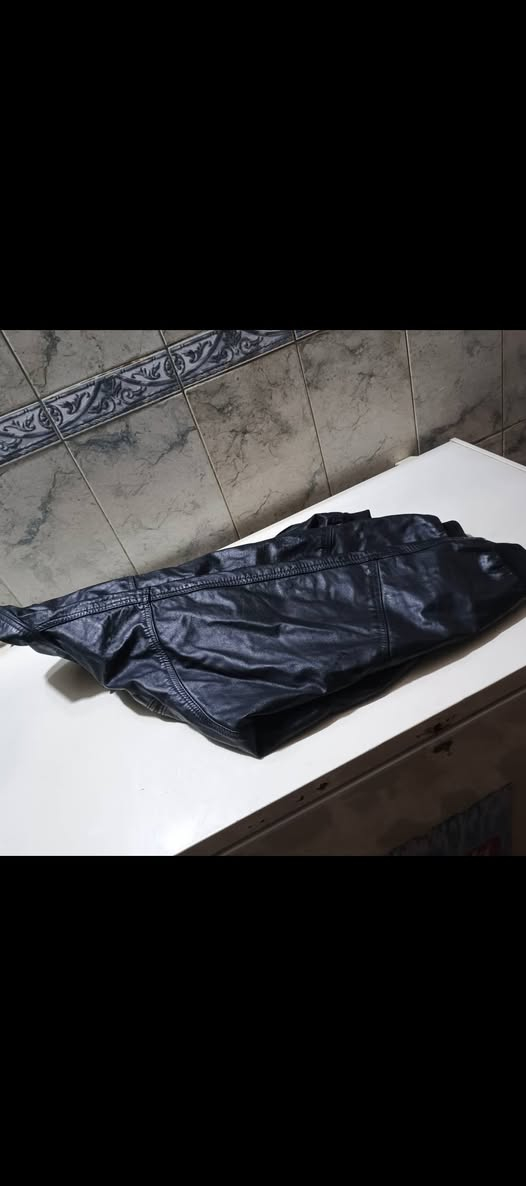 قمصله جلد طبيعي درجه اولى قطعه راقيه جدا ونظيفه كمر ثكيله اصليه قياس خاص تلبس وزن ١٠٠ إلى ١٢٠ كيلو سعرها مع التوصيل ٥٠ الف الشراي يتفضل خاص


**إذا كنت صاحب هذا الإعلان وتريد حذفه لأي سبب، رجاءا أرسل رسالة إلى الدعم الفني**