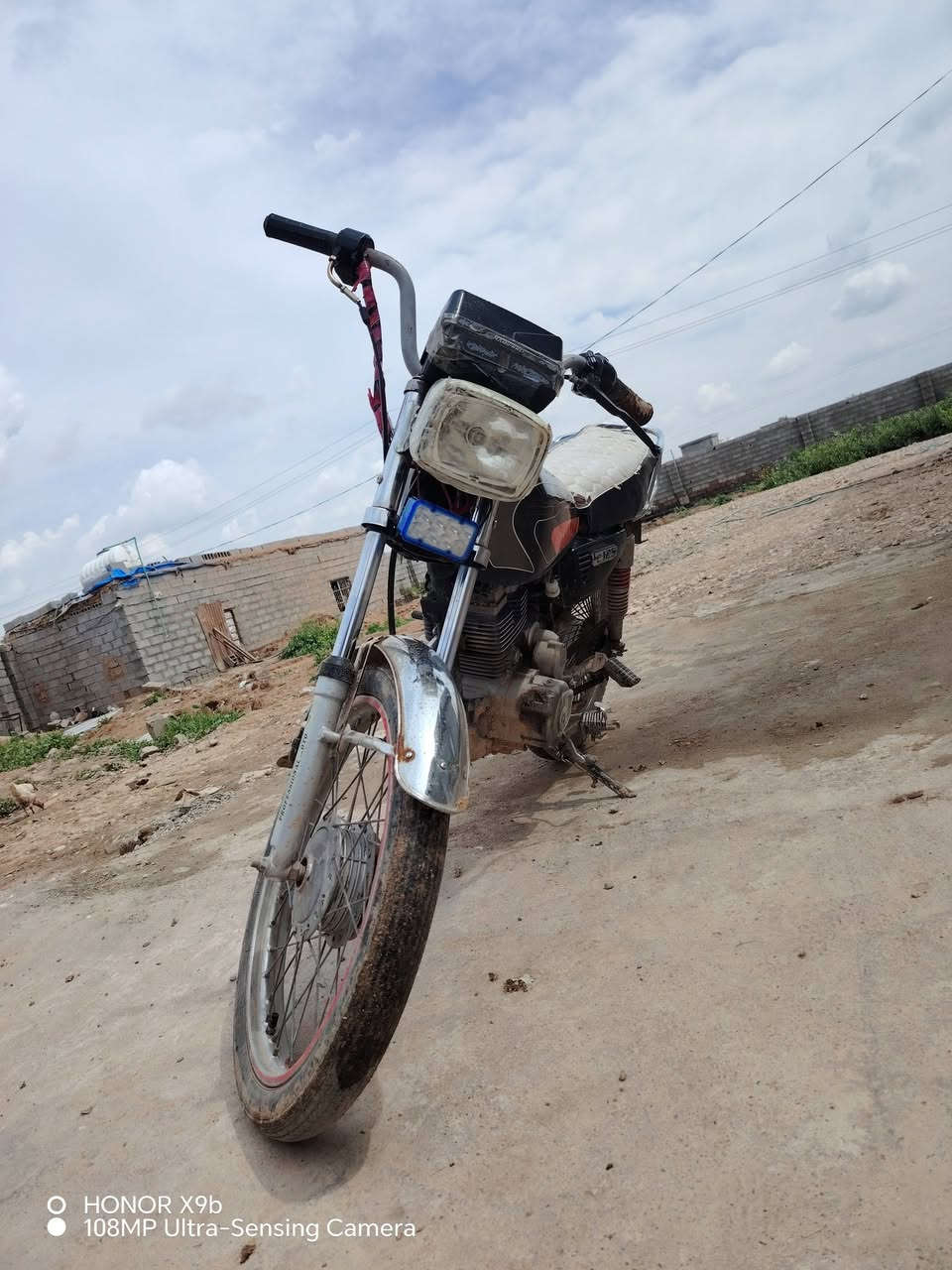 السلام عليكم ماطور 5 گير  موديل 16 كهربائياته كامله السعر 200 وبيها مجال مكاني محافظه ديالى جلولاء  الي يحب يستفسر هاذا رقمي. ***********👍🏻
