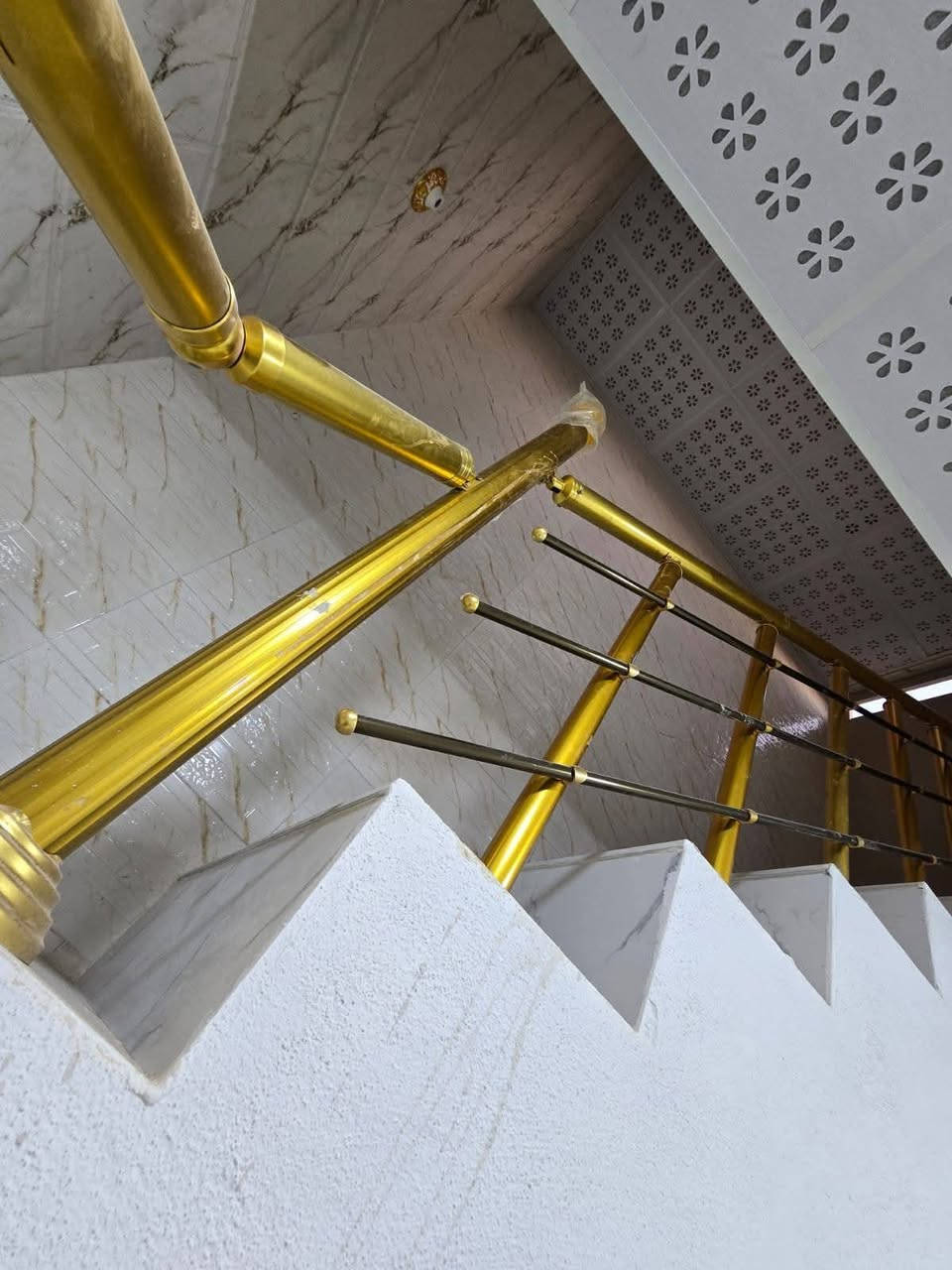 بيوت للبيع في كربلاء اسعاار بلاش
العنوان كربلاء مجمع الأبداع طريق الرابط قرب مجمع العباس مقابل العلوه الجديده مجمع سكني تتوفر بي جميع الخدمات تبليط 10م زراعي إقرار محكمة سند 25
يبعد عن الامام الحسين 10 دقايق توصل يم الامام الحسين يصلح سكن او حسينيه للزوار
اسعاار جدا مناسبه
50 متر طابق واحد جديد 
75 متر طابق واحد جديد 
100 متر طابق واحد جديد 
للاستفسار اتصل على
***********
***********
واتساب موجود لايك متابعه كربلاء, العراق
