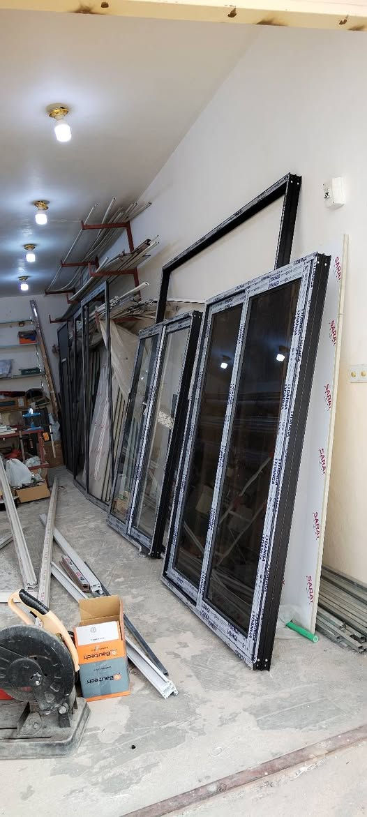 َمعمل البيت السعيد لأعمال الألمنيوم ..
احدث موديلات ابواب وشبابيك سلايت تركي. تك جام دبل جام مقسى وعادي 
وبأنسب الاسعار
العنوان: كربلاء - قضاء عين التمر - طريق مشروع الحي
للاستفسار مراسله الارقام التاليه على واتساب:
  هاتف:***********
  هاتف:***********
