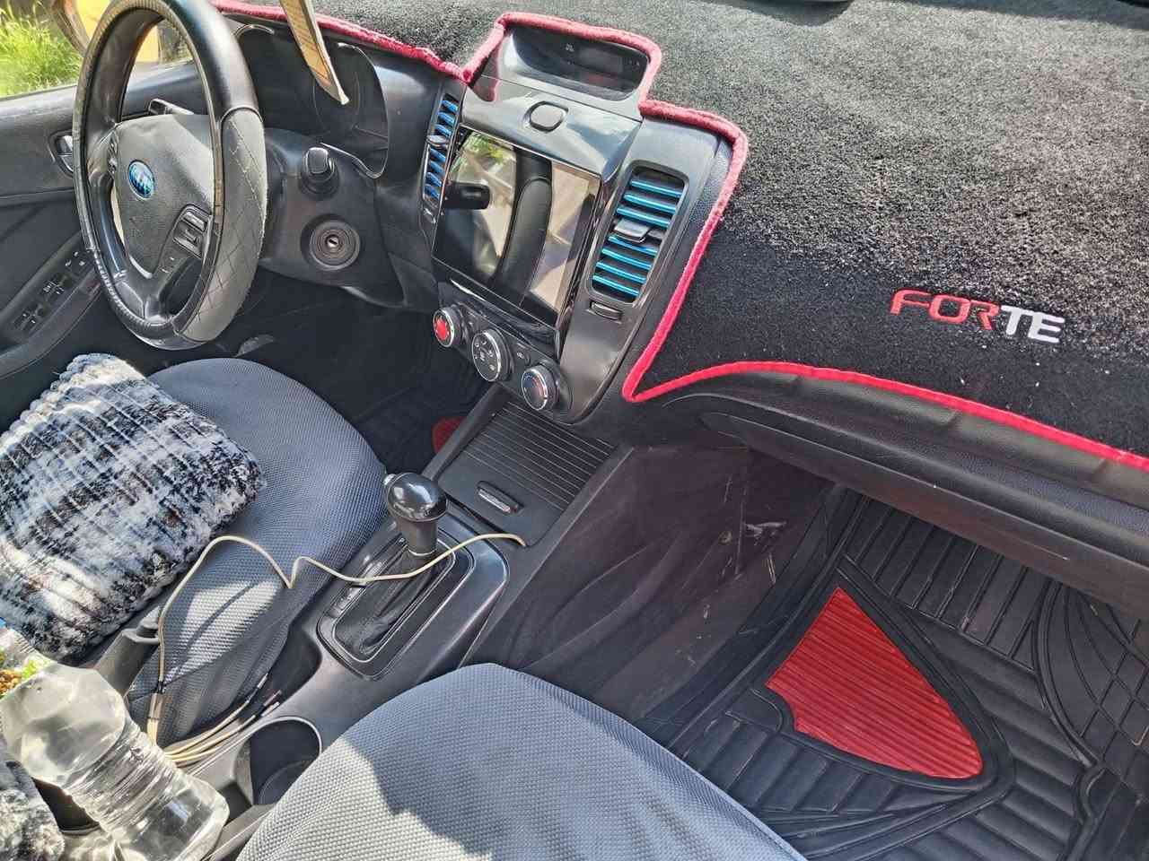 سياره فورتي تكسي للبيع او مراوس حسب القناعه موديل 2014 بسمي محرك 1800 دوش ما ناقصه اي
كير ومحرك كفاله مال جناي وبالعافية ع ياخذها
حادثه باب سايق وشبر من باب الخلفي مرجع نفسه السياره كله ليبل واحد وعندي بيه طخه بالهلال الخلفي شويه ودعاميه هم يعني تعبانه
السعر ٩٨وبي مجال بسيط
للاستفسار ***********
