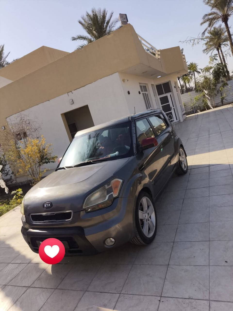 سلام عليكم
مكلف بالنشر

كيا صول (2010) 

وارد امريكي . 

سياره ليبل واحد 

محرك 2000 دوش . مامفتوح لاتنقيص ولاتبخير خير من الله 

رقم بغداد الماني 

مواصفات ( فتحه سقف سلايت.. تحكم استيرن جهتين.. نظام ABS . منفذ usp و Aux . و باقي المواصفات المعروفه) 

تخم تايرات ويل 18 
باتري جديد 
تبريد شغال 
كير ومحرك مكفولات 

سياره بيه مكانات صبغ ابيع احزام حتى ماادوخ المشتري. 

رقم صاحب السياره ( *********** ) 

مكان السياره . بابل .
