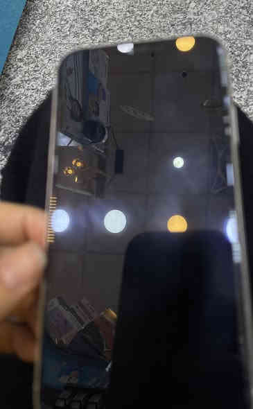 ايفون 11 للبيع 
استخدام شخصي بدون كسر او تبديل قطعه 
البطاريه 73 
للبيع 225 
***********
