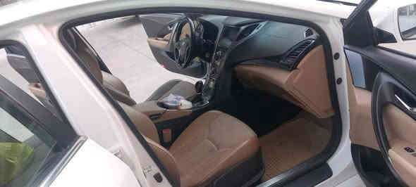 السلام عليكم 
ازيرا للبيع مديل ٢٠١٤ خليجي داخل لونين السياره محرك ٦ سلندر  لونها ابيض صدفي رقم دهوك كير مكينه شرط السياره كلين مابيها صبغ السياره حلوه ومرتبه مال بيت السعر المطلوب ١٣٠ ورقه وبيها مجال بسيط للاستفسار الانتصال على الرقم واتساب فقط ***********
