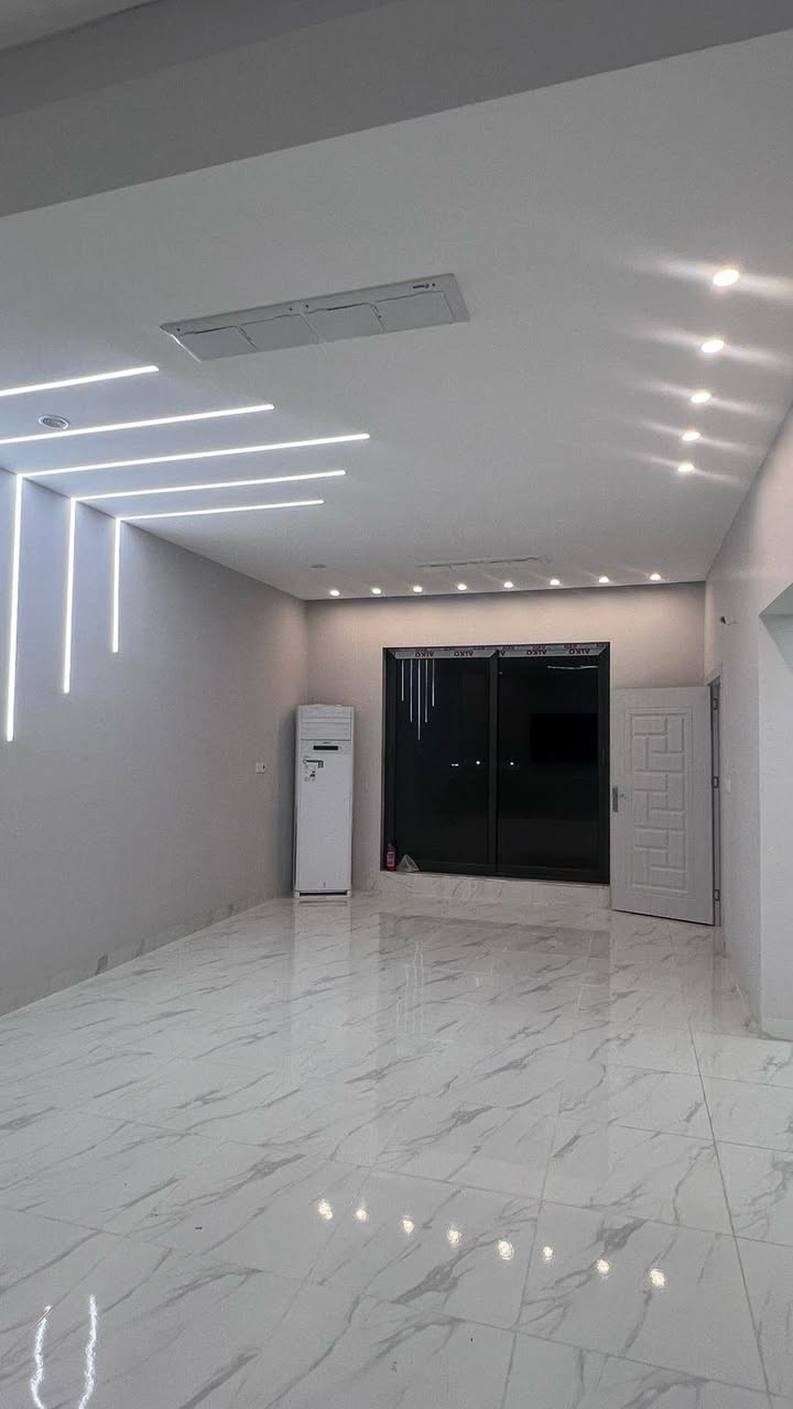 #عقار_للبيع
🏠 بيت للبيع في مجمع جوان ستي
📏 المساحة: 200م² 🏢 طابق ونصف 🛏️ 3 غرف نوم ✨ كاونترات حديثة ✨ قمريات 🌳 حديقة مرتبة
📍 كركوك – مجمع جوان ستي
🟩 للإستفسار :- يمكنكم مراسلة الصفحة: ونتشرف بزيارتكم #amlak_Madinaty
العنوان المكتب : 📍 كركوك - شارع حزب القرار التركماني او السايدين خلف محطة القدس الأهلية المؤدي الى جامع المحمدي (قرب مكوى فلاح)
العنوان الآخر للمكتب : بداية السايدين قرب جامع المحمدي في تسعين علماً أن السايدين يربط التسعين بشارع القدس
للإتصال :- 📞 @أبرز المعجبين 📞 ***********
🟥 متواجدين أيضاً على (واتس اب)
تليكرام : https://t.me/enghussein899
تيك توك : https://www.tiktok.com/@almuhandis123?_t=8nuPI9bMXGk&_r=1
المصداقية والثقة عنوان المكتب، والتعامل يكون بشكل مباشر مع المشتري في البيع.
نستقبل طلباتكم وعروضكم السكنية والتجارية بكافة مناطق كركوك.
@أبرز المعجبين #Kirkuk #كركوك #العراق
#عقار #بيت_للبيع #جوان_ستي #كركوك #طابو #للبيع #اربيل #بغداد
