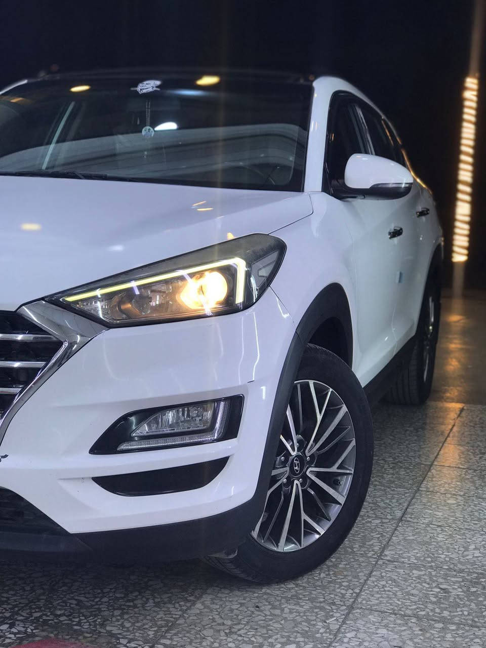 توكسان خليجي 2020 فول  مواصفات بنوراما رقم بغداد بدون ايرباك صبغ حزام
كير محرك كفالة شرط الفحص 
نظيفة وجاهزة ماشية 160 كيلو
#السعر_144 قفل مكاني بغداد الرصافة
***********
