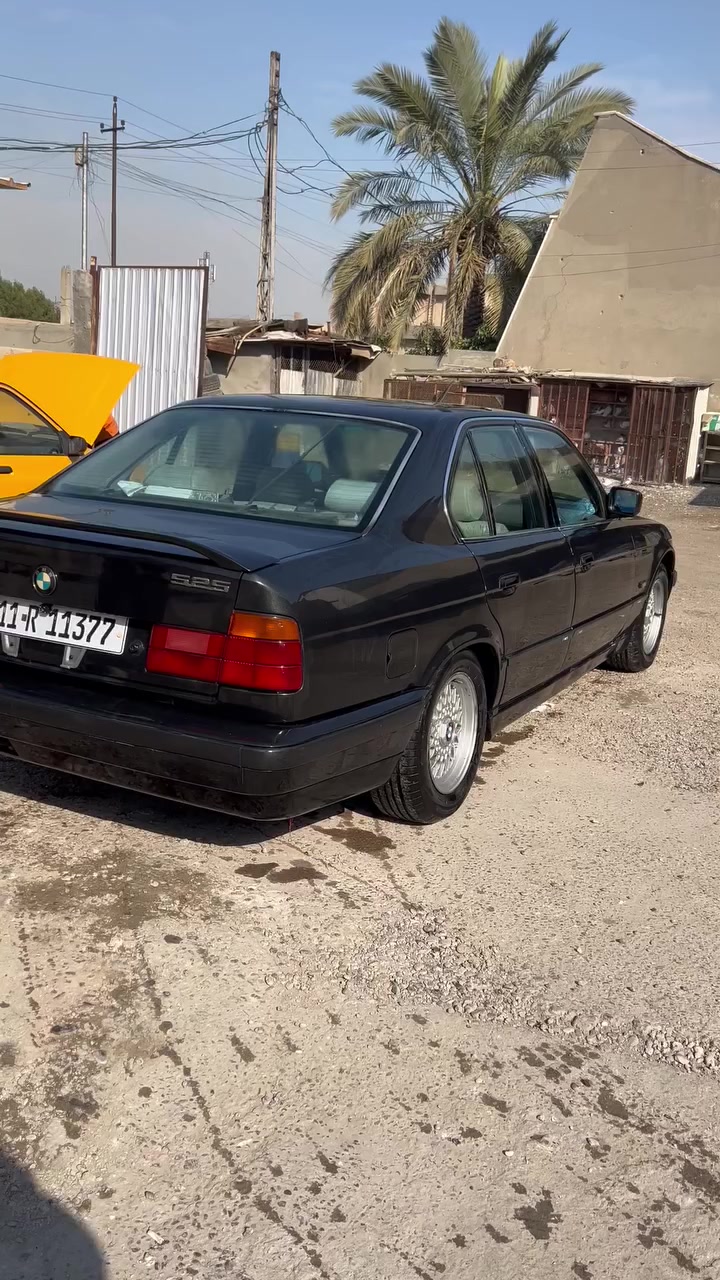 سلام عليكم من رخصة الادمن موديل 1992 حجم525محرك مفتوح گير اوتو سياره جاهزه ماناقصه أي شي كامله حته تشغيل عن بعد گير محرك كفاله كهربائيات كامله مابيه اي نقص رقم دولي تحويل مباشر 
سعر 68 أو بيه مجال شي قليل 
***********
