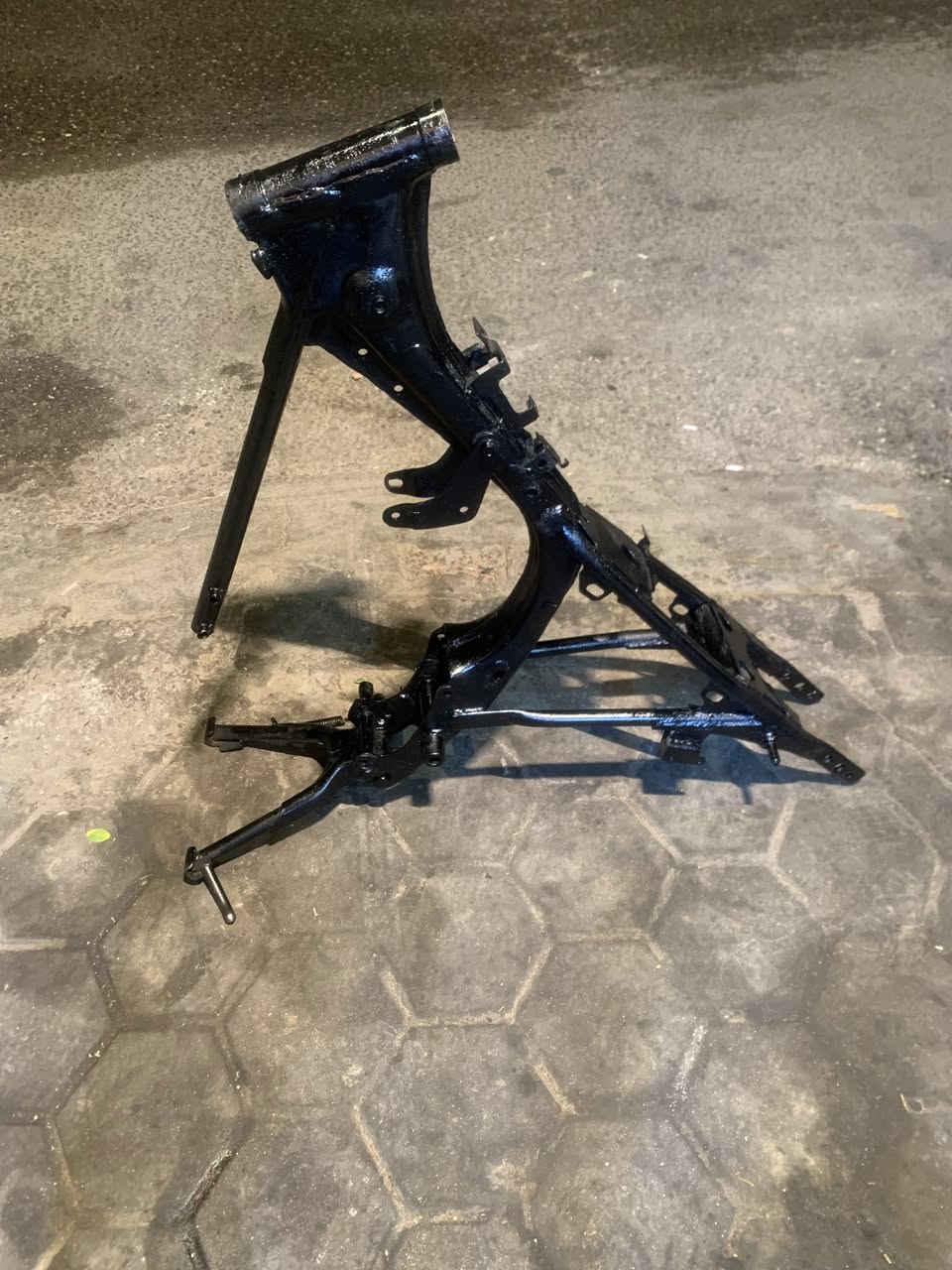 سلام عليكم شاصي إيراني نامه شلامجه ادوات مكان بصره لابله سعر 75وبي مجال *********** اكو توصيل محافظات
