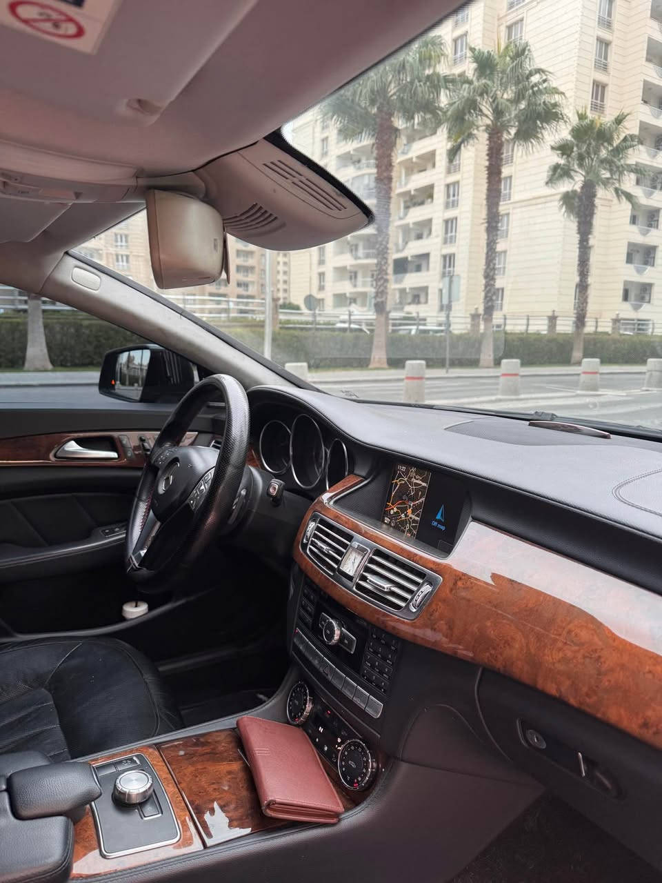 Mercedes Benz CLS 350 2014
وارد المانى كلين تايتل فول مواصفاته 
هەیکەل کامل کرایتە CLS 63 2017
١٢٠،٠٠٠ میل ڕۆیە
***********
سعر : ٢٤٨ و مجال
———————
وارد المانی بدون صبغ فول مواصفات
هیکل کامل تغیرت لل CLS 63 2017
مشی : ١٢٠،٠٠٠ میل
سعر : ٢٤٨ و مجال
*********** أربيل, العراق
