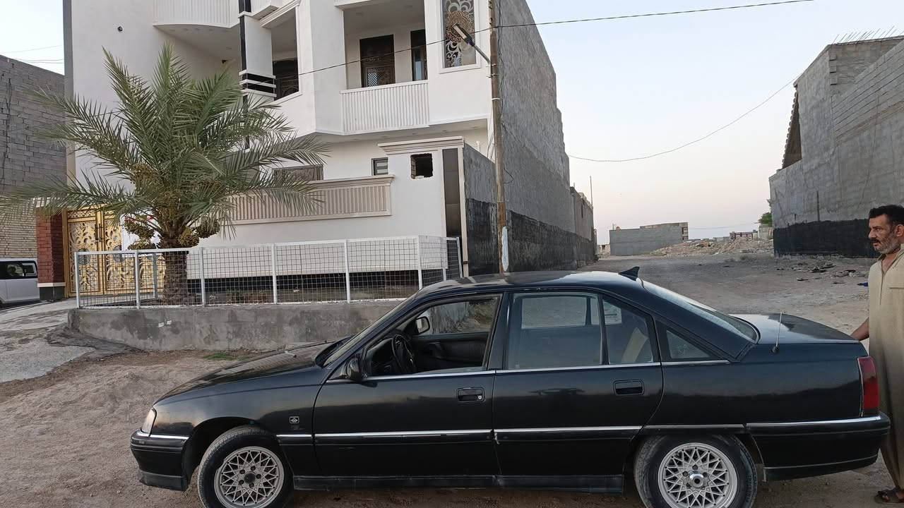 اوبل اوميكا موديل ٩١ محرك وكير ونجي اوتو مكان السيارة فلوجة حي المختار السعر ٣٠ وبيهه مجال للاستفسار ***********
