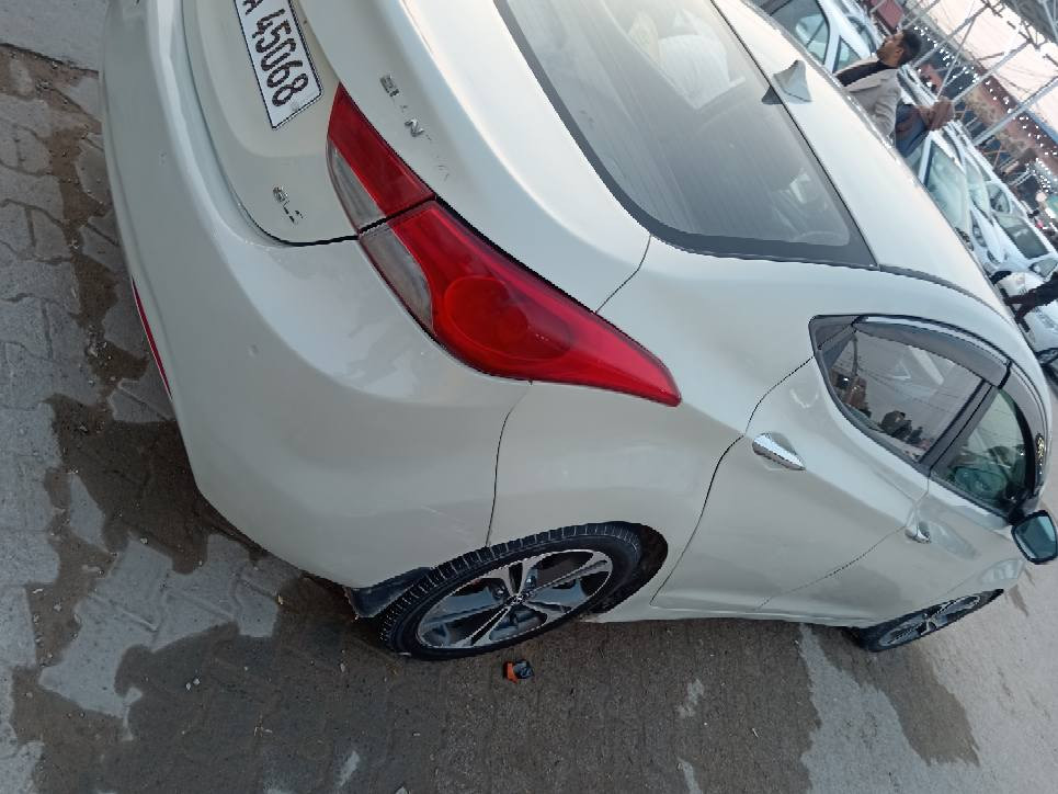 سلام عليكم النتره مديل 13السياره حلوه نصبتهه كير محرك حداديه تبريد خير من الله محرك 1800 وارد خليجي السياره فول بصمه السياره مصبوغه عام بيهه طخه بلباب جهت السايق رقم كربلاء انكليزي سنويه 30 جديده السعر 85 وبيهه مجال مكاني نجف *********** النجف, العراق
