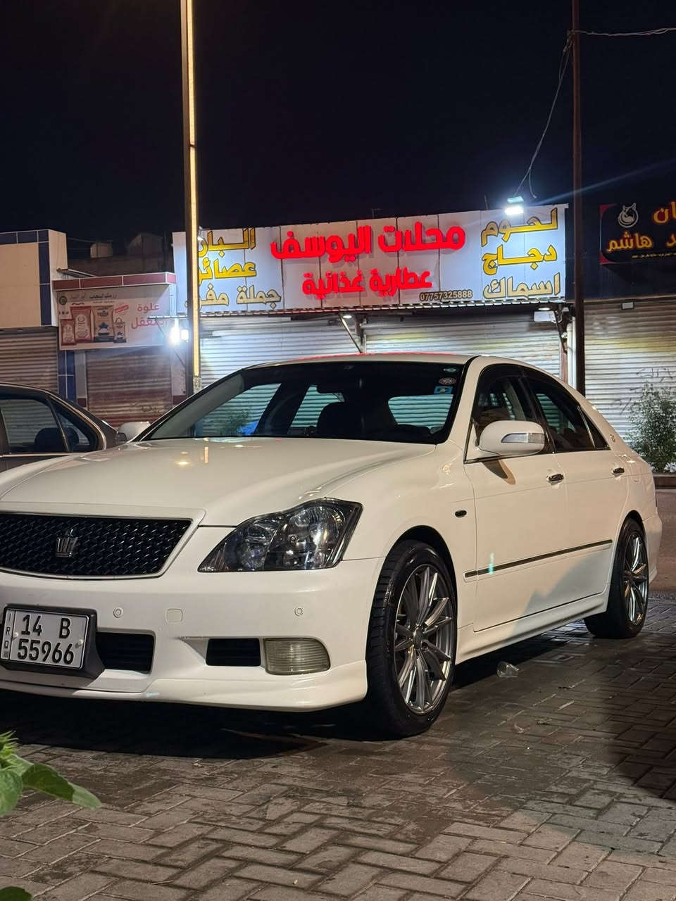 سلام عليكم من رخصت مدير الكروب شاهينه ٢٠٠٧ البصمه الرصاصيه شاصي ٨٢ بسمي رقم بصره مميز باقي عل السنويه السياره جديده كفاله من الزلغ تحوير داخل وخارج نجف مشط يسرى ابلاد  ٣ دكم دواخل اسود السعر ١٦٥ وبيه مجال قليل 
رقم راعي السياره ***********
اذا اشوفها غاليه اعبر المنشوره ياطيب وادعيلي برزق
