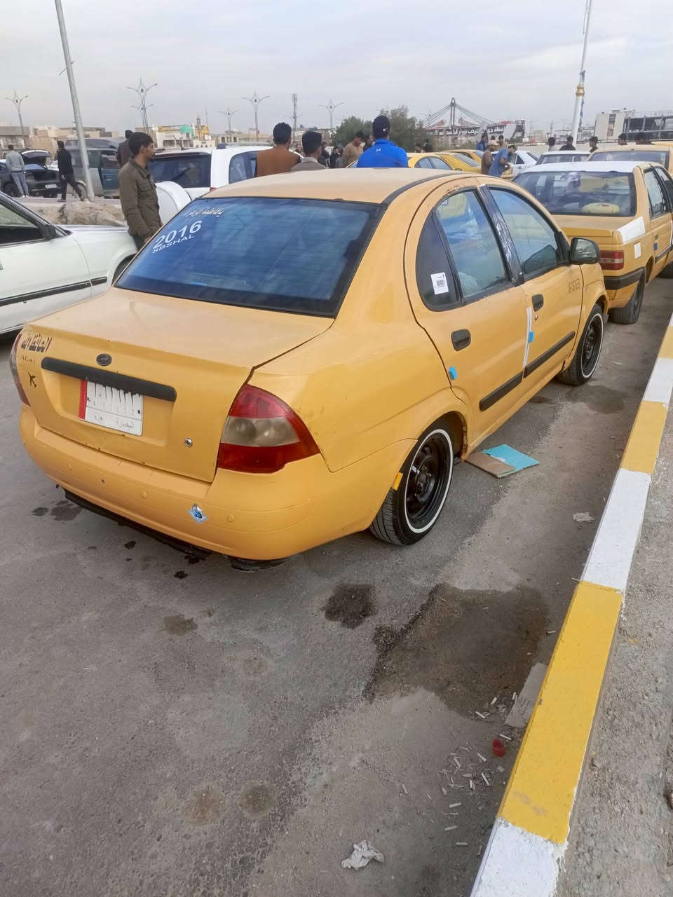 السلام عليكم سياره طيبه للبيع 2016
سياره وكينه وكير وحداديه كفاله كهربايات كله شغال سياره منك لشارع ما ناقصه اي شي السنويه منتهيه 2022 راعيه بل بصره اتعهد لك بس براعي هيئه وغرامات على المشتري
مكان السياره ذي قار مركز رقم الهاتف *********** 
السعر 22
