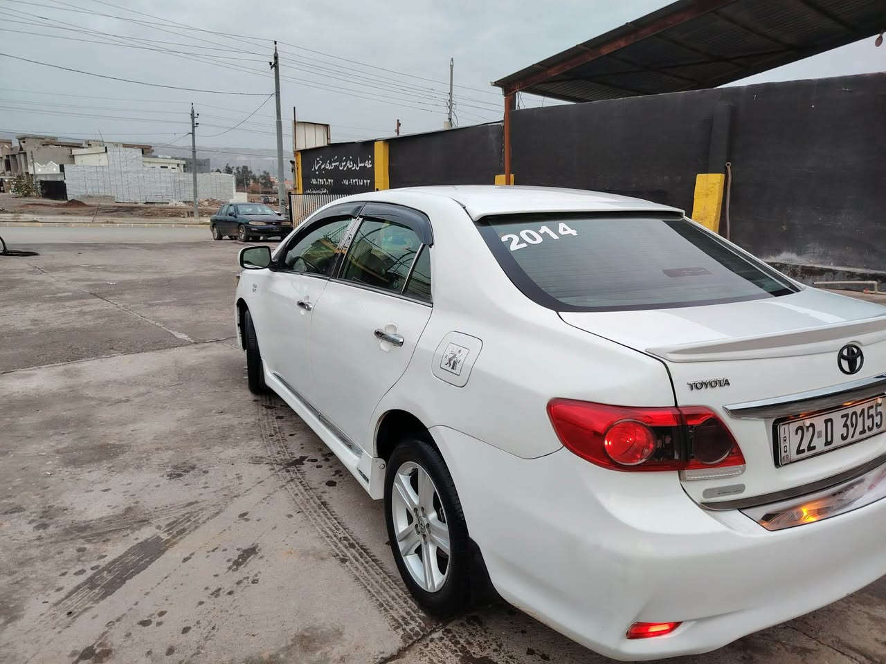 بیکاشۆ مۆدێل ٢٠١٤ مەکینە گەورە شەش پارچە بۆیاخە سەقفەکەی یەک تۆز تەعدیلی هەیە بە بێ ناوگرتن پشت و پێشی کەپسە ناو دینگە و تیکمە هیچی پێوە نیە فول مواسەفاتە بەس سلایدی نیە سوکان ڤۆلیۆمە تەعلیل سورعەیە گێر و مەکینە بەشەرتە مەکینە نەکراوەتەوە تەحویل و خرامە بەشەرت ڕەقەم و سەنەوی تا ٢٠٣٠ نوێیە
نرخ ١٠٨ کەمێک مەعامەلە 
ژ.م *********** كويسينجاك, أربيل
