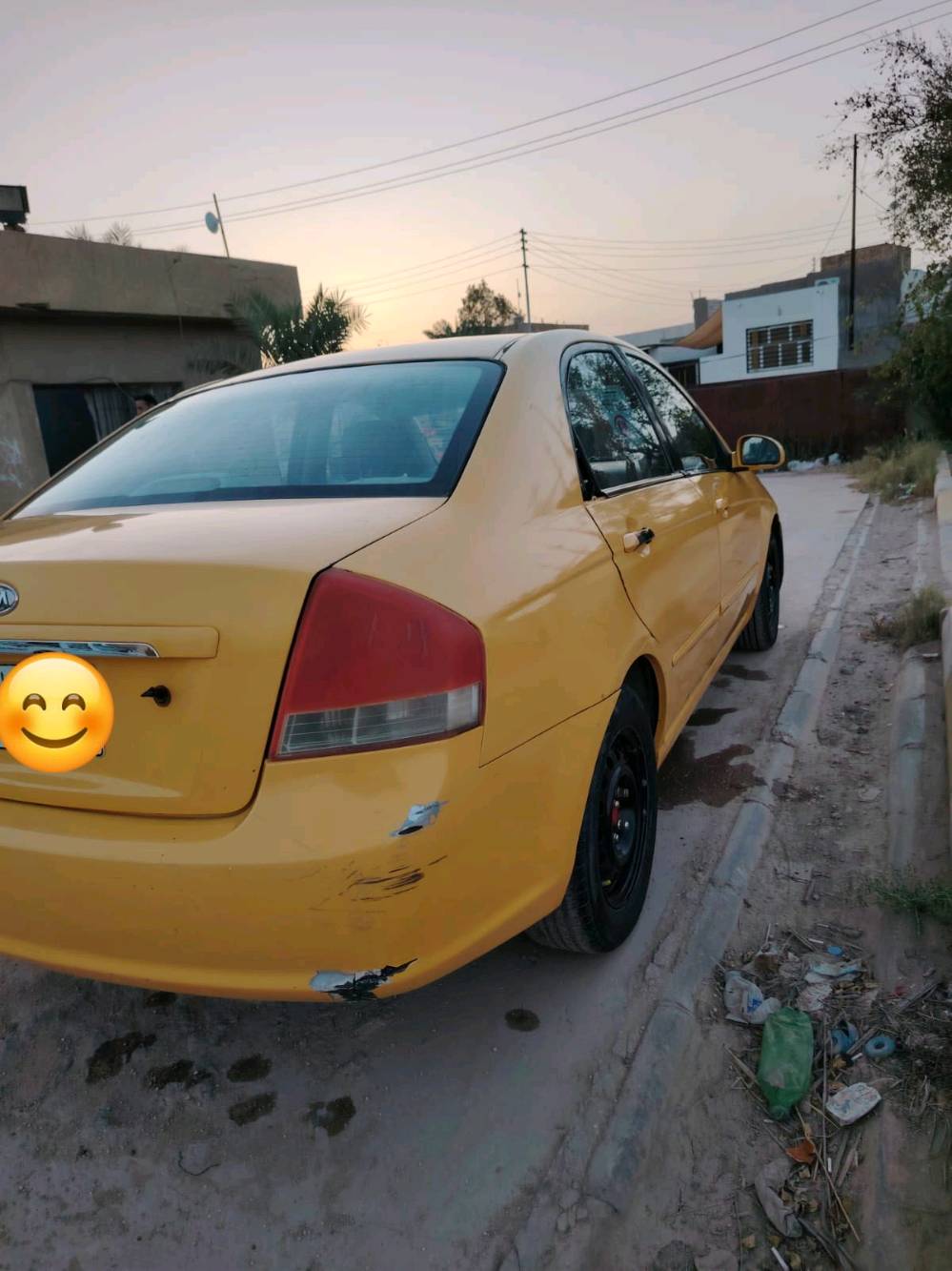 السلام عليكم 
كيا سبكترا موديل 9 وارد امريكي بيه چاملغ الگدام وشويه ب الچاملغ الوره قليل مكينه گير خير من الله تبريد شغال هيئة وغرامات مصفره سنويه ل27 بشهر ال8 يلا تنتهي بسمي سعره 70 وبيه مجال/***********