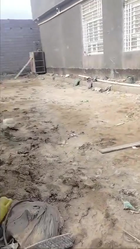 نصف قطعة للبيع المساحة  ١٢٠متر الواجهه 5ونص  والنزال ٢٢ العنوان حي ذويب الشارع الرئيسي ضمن السياج الحجر للاستفسار  ... ***********
