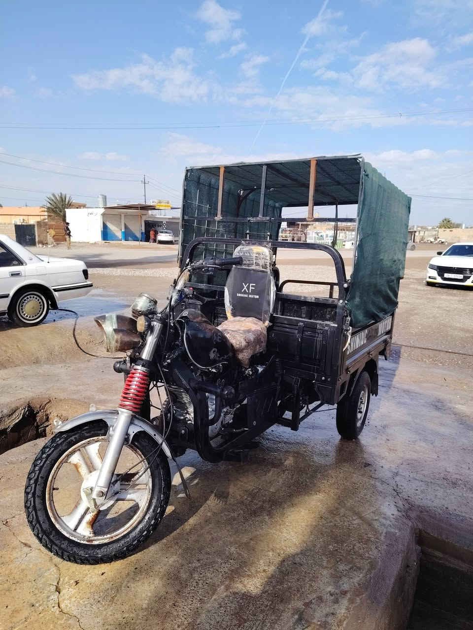 السلام عليكم
ستوته للبيع نضافه فوللل شاصي شرط اركبه شرط كهربائيات كلها شغاله تاير امامي جديده سلف شغال منفيس موجود محرك دمعه السعر ٨٥٠ وبيها مجال لطيبين خابر وتدلل ***********
