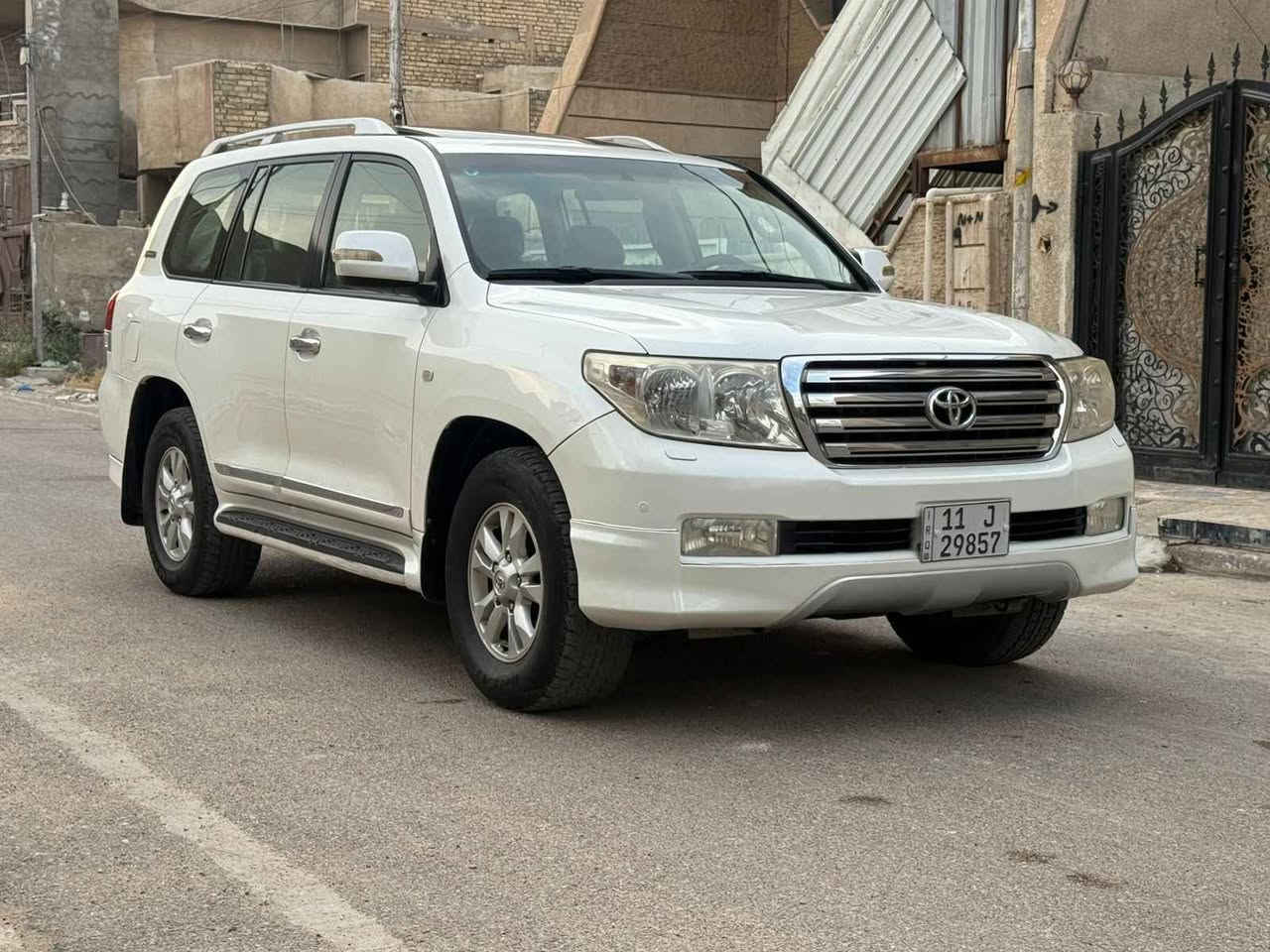 لاندكروزر موديل ٢٠١٠ ستينيه مكينه گير تبريد صدر تخم تاير بسمي هزه جديده فول مواصفات سياره جديده سونر مرفق بالمنشور السعر ٣٠٠ بيها مجال بسيط بيع اومراوس للاستفسار الاتصال *********** بغداد حي الرساله الثانيه بغداد, العراق
