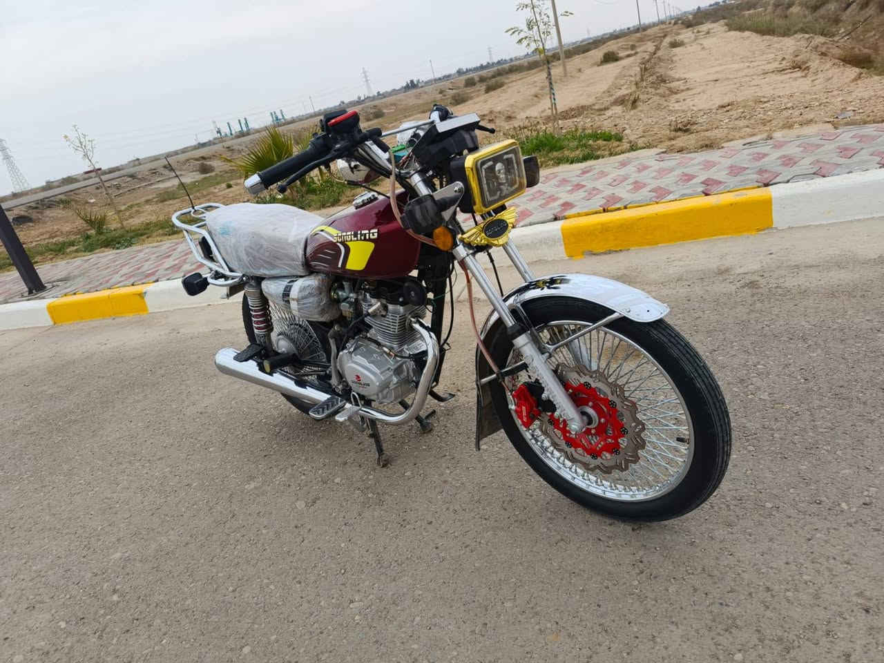 السلام عليكم دراجه تايكر 2025 كفاله محرك وكلشي ممفتوح دراجه نظيفه تجي بعينك وتفحص سعر 725 بي مجال قليل حك الجيه مكاني ديالى بلدروز الشراي يتصل ***********
