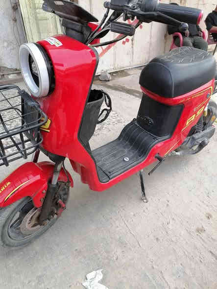 دراجة R9 ونلي الأصلي خمس بطاريات 16 امبير
بصمة. سويج. Nfc
*********** بغداد الزعفرانية
425 الف بيها مجال ان شاء الله
