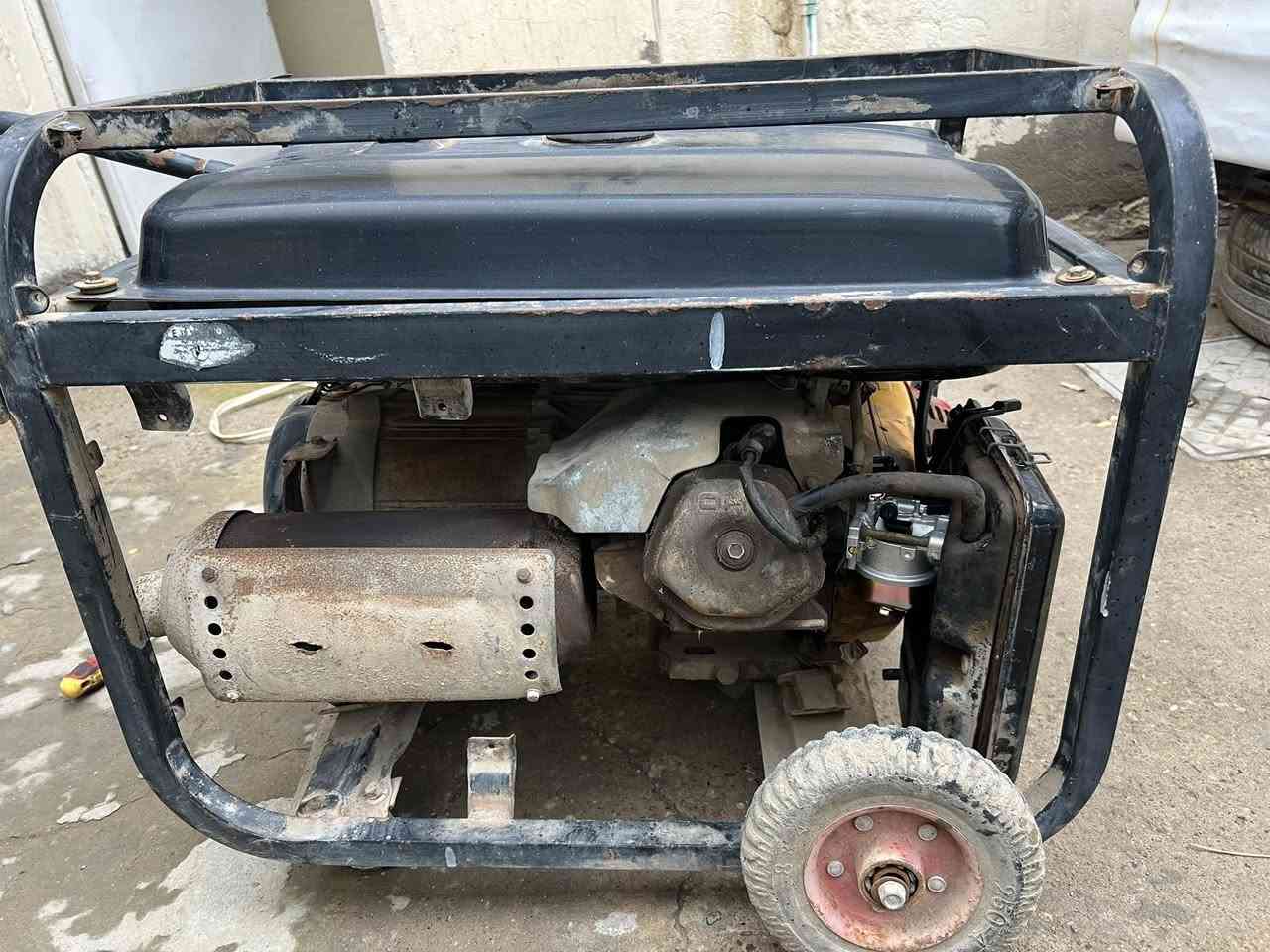 مولد للبيع 5كيفي شغال سحبة وحده سعره 250 ألف رقم الهاتف ***********
