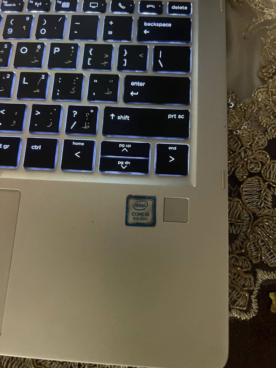 | لابتوب لمس قلاب 🔥
📌 المواصفات:
- المعالج: Core i5 جيل ثامن 💪  
- الرام: 8GB DDR4  
- التخزين: 256GB SSD سريع جداً 🚀  
- الشاشة: 13.3 إنج لمس + قلاب 360 درجة  
- دقة الشاشة: FHD (1080×1920) واضحة ونقية ✨  
- بصمة إصبع 🔐  
- التصميم: نحيف وخفيف وسهل الحمل  

🎯 المميزات:
✔ ويندوز 11  
✔ أداء سريع وبدون تعليق  
✔ بطارية ممتازه
✔ جاهز للاستخدام مباشرة  

✨ جهاز نظيف جداً ومفحوص بالكامل

💰 السعر: (325)  
📍 الموقع: (بغداد)  واليريد توصيل موجود 
: خاص أو اتصال موجود
***********
موجود واتساب هم
