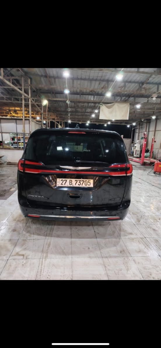 𝑪𝑯𝑹𝒀𝑺𝑳𝑬𝑹  𝑷𝑨𝑪𝑰𝑭𝑰𝑪𝑨 
موديل  2023 كفاله عامه
محرك ٦ سلندر 3.6
مواصفات 
بصمة
تشغيل عن بعد
كشنات جلد
كشن تدفئة
كشن كهربائي
ستيرن تدفئة
رادار امامي و خلفي و جانبي
بريك بصمة 
صندوق شفت 
لايت ليد زينون
شاشة كبيرة
برده ابواب
ابواب جانبي كهربائي 
ابواب بصمة
تحكمات ستيرن
بقية المواصفات معروفة
سيارة كفاله عامه
بجم كبس

سيارة موجود ذي قار
***********
السعر. 225
