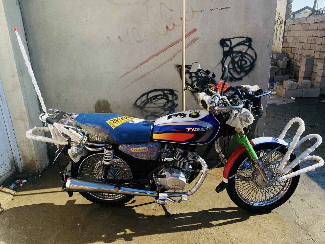 سلام عليكم 
ماطور البيع 2020
محرك شرط مامفتوح نشاط فول 
الماطور ماتصرف علي ربع كامل مكمل 
السعر 675 بي مجال مال شراي

0770 190 6445‬
