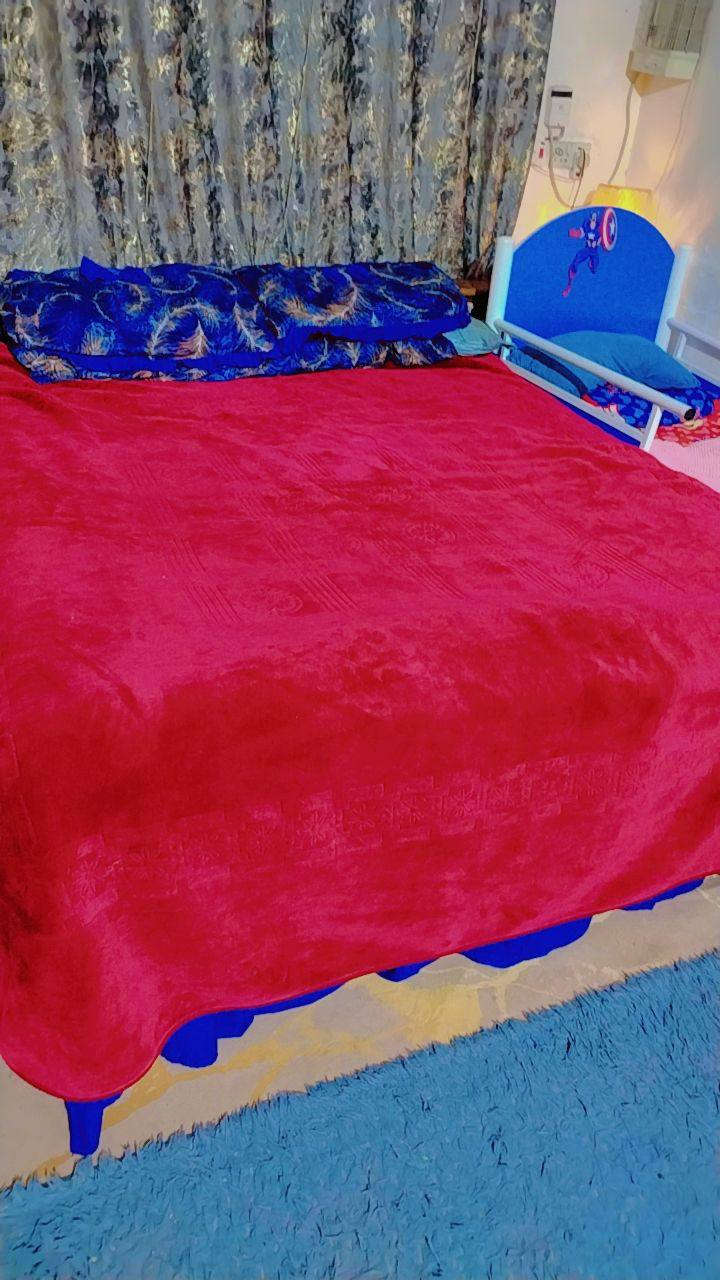 السلام عليكم عندي غرفه نوم للبيع عبارة عن جربايه مال طفل وجربايه خشاب وميز الجربايه عدد 2  وميز المرايه


**إذا كنت صاحب هذا الإعلان وتريد حذفه لأي سبب، رجاءا أرسل رسالة إلى الدعم الفني**