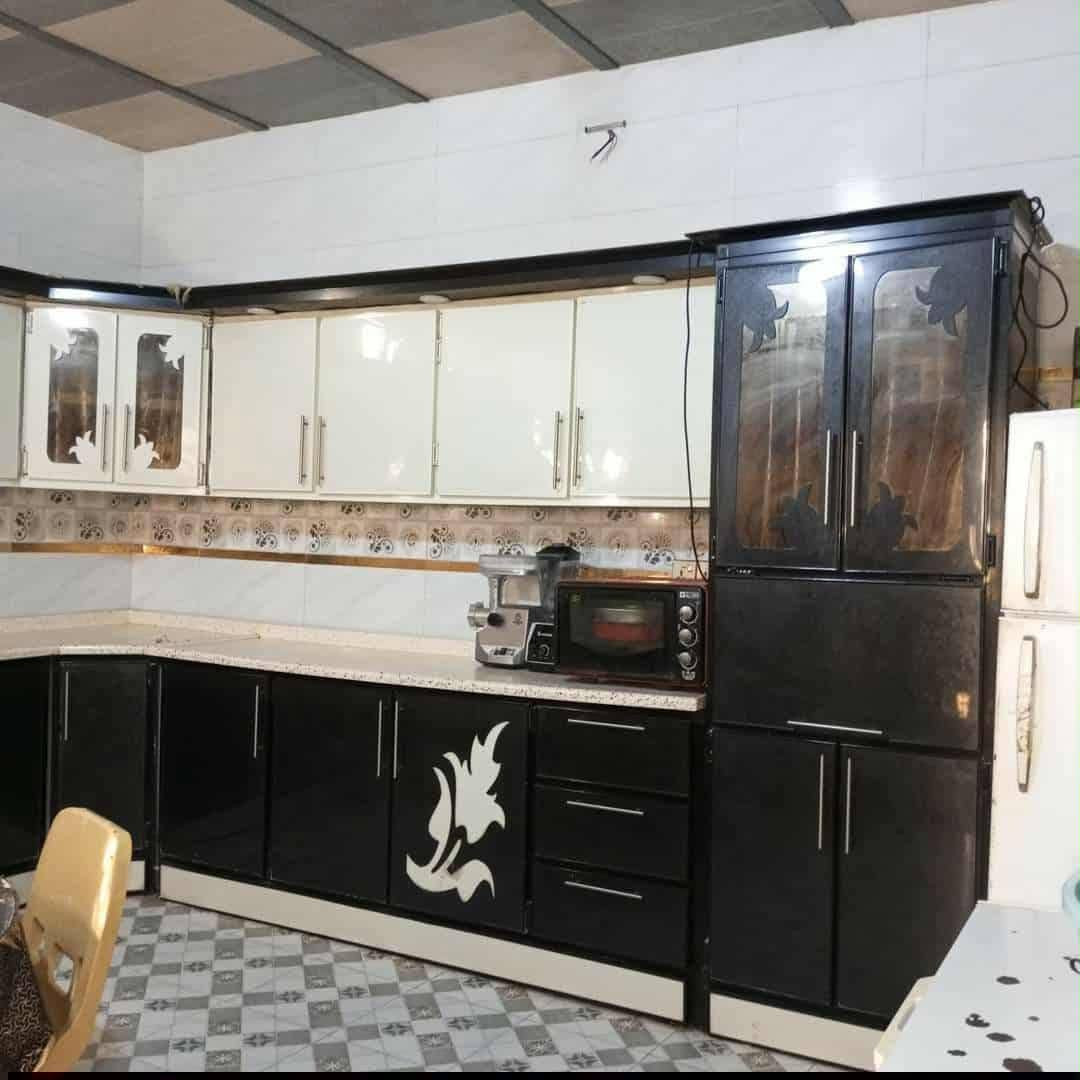 السلام عليكم
بيت   زراعي  ٣٥ مساحة  ٢٢٥ متر مربع واجهة  ١٥ نزال ١٥

شارع  عرض ٨ متر  قرب مخازن الغذئيه  يبعد عن باب الخروج مطار النجف حوالي ٦٠٠ متر 

يتكون من ثلاث غرف نوم  ٦×٤ مع صاله ١١ ×٤ مع استقبال 

٨ ×٤ مع مطبخ ٥×٤  مع اثنان  حمامات  داخليه وخارجيه

مع كراج ومسقف  خدمات ماء  وكهرباء  وطني ومولده شارع  يوجد خطوط لنقل الطلاب  وخدمات بلديه 

السعر المطلوب ٣٩ مليون مع  مجال محدود 

من صاحب الدار مباشره ***********
