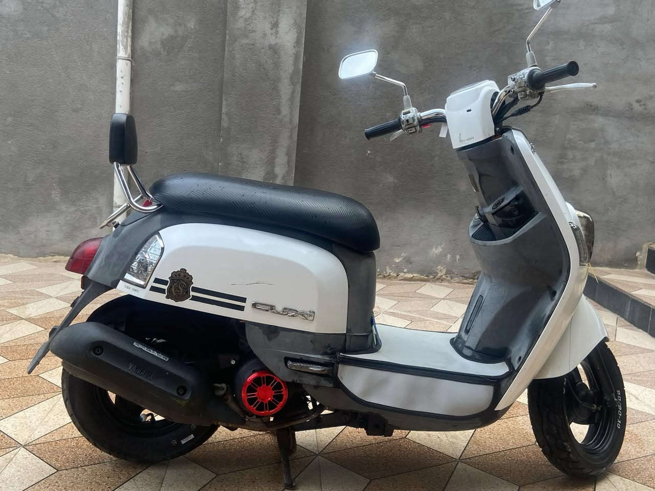 سلام عليكم ماكس بوليس البيع كابريتر مديل 2008ختم واحد ويا مكينه كهربائيات كله شغاله سلف هندر دراجه ما مفتوحه سعره مليون و75وبيه مجال مكاني البصره الدير رقم ***********
