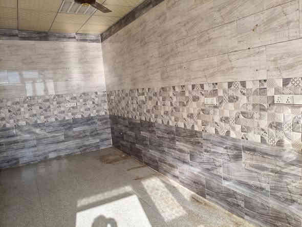 مساحته 127 طابق واحد جاهز والطابق الفوك هيكل
الموقع تقاطع القدس شارع التضامن 
السعر ٧٠ 
الاتصال 
***********
