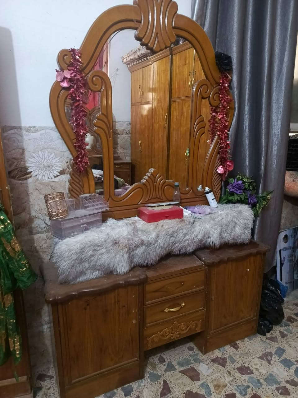 سلام عليكم غرفه تزكام بيع مباشر 
***********
