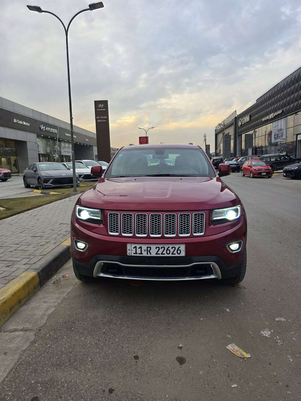 مساء الخير
للبيع جيب خليجي 8 سلندر 5700 RT ماشية 161 الف 
السعر 185 ورقة وبيها مجال جدآ بسيط 
*********** مكفولة من الحادث والصبغ
